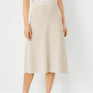 Ann Taylor gold metallic knit midi skirt size M petite elastic waist EUC shimmer